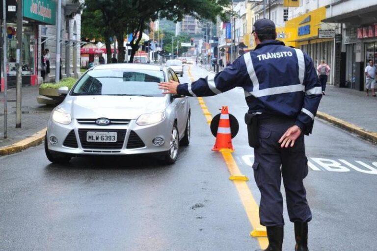 O Papel dos Agentes de Trânsito na Educação para o Tráfego Consciente